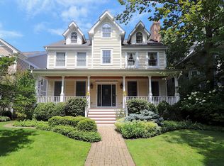 714 Linden Ave, Wilmette, IL 60091