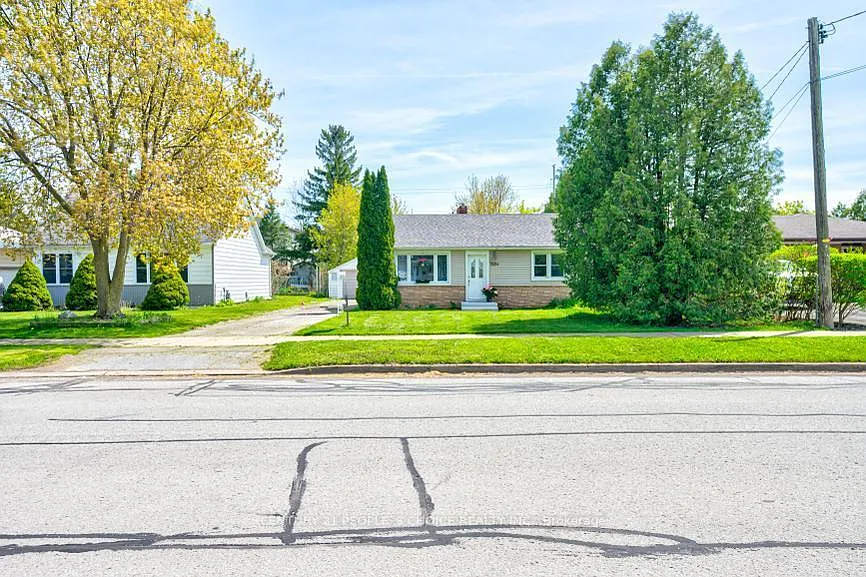 2 bed, $2,100 — Photo 3