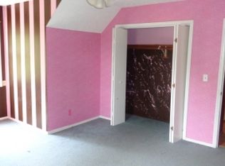 935 N Wolf Rd, Bloomfield, IN 47424