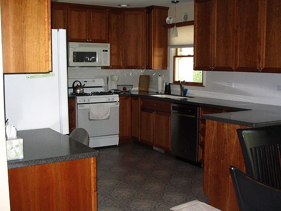 2nd image of 1262 Sarasota Dr