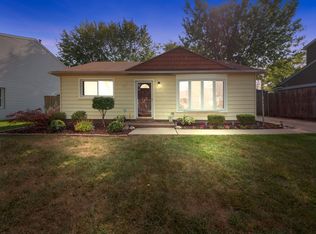 90 Woodslee Dr, Troy, MI