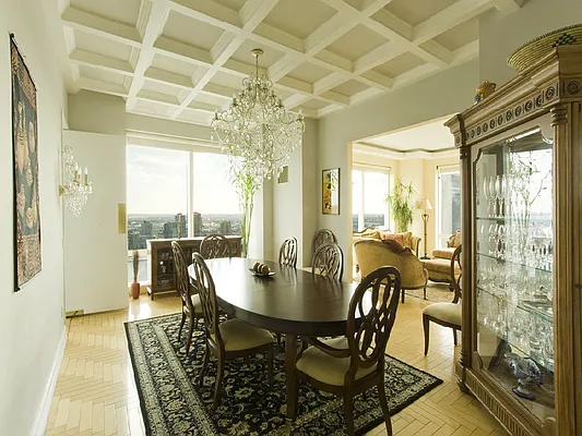 Sold by Sotheby's International Realty | media 9