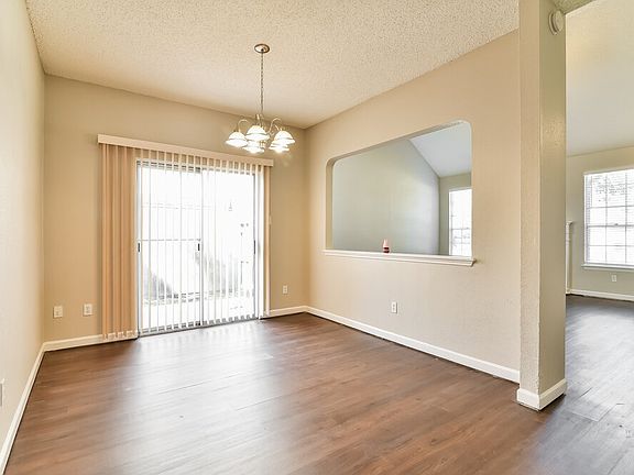 4th image of 8123 Summer Trail Dr