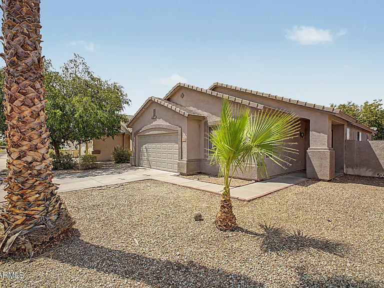 6622 W Golden Ln — Photo 5