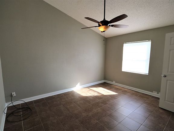 5th image of 6106 Linda Dr