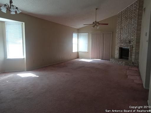 4th image of 13834 LAUREL HOLLOW