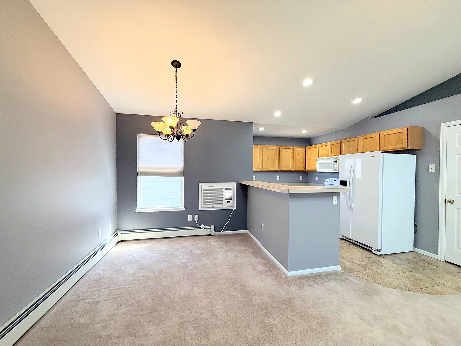 2 bed, 1057 sqft, $1,850 — Photo 4