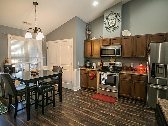 3rd image of 2220 Sweet Bay Drive #A