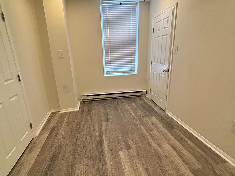 1933 N Judson St #2R — Photo 7