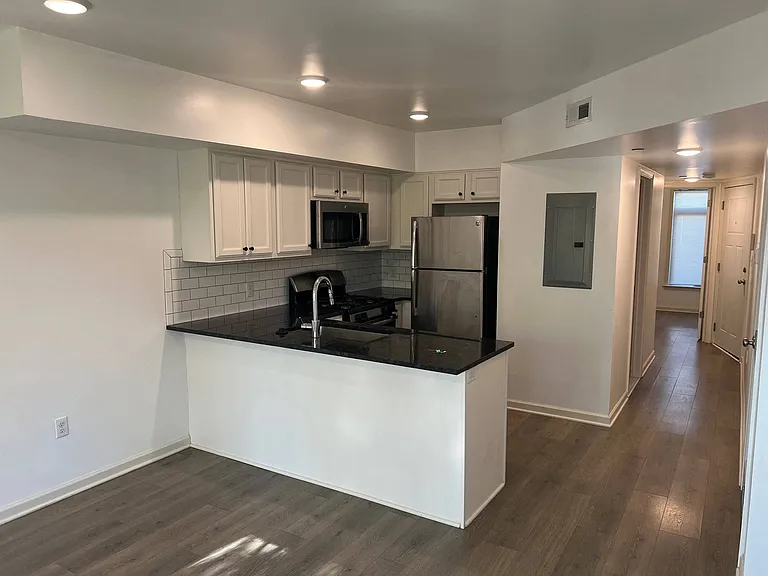 4539 Mitchell Street — Photo 11