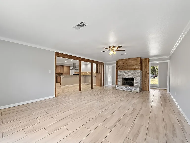 118 Tamarind St — Photo 4