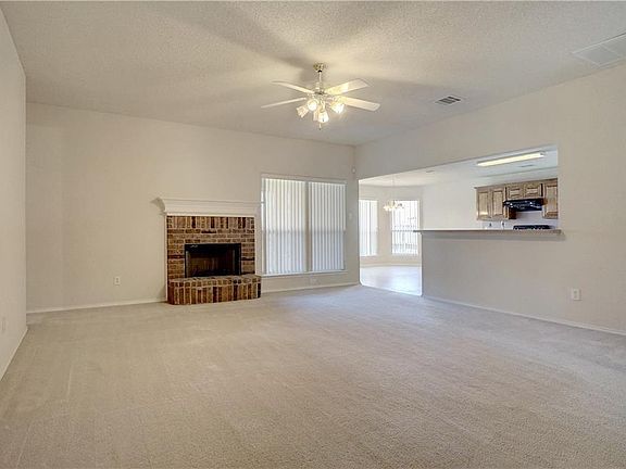 3rd image of 1701 Sienna Dr