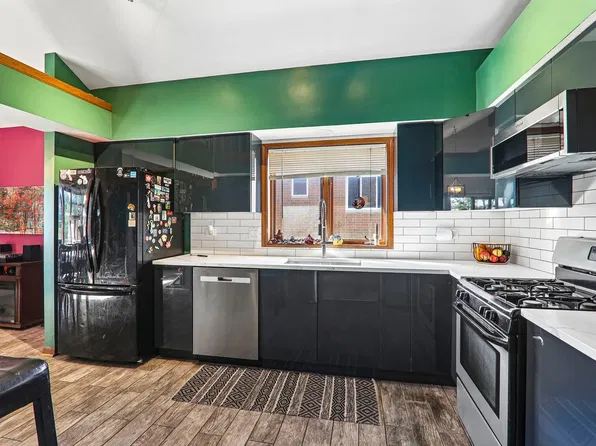 15850 Laramie Ave APT 302, Oak Forest, IL 60452