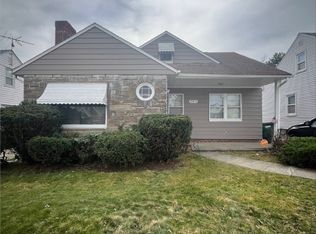 10916 McCracken Rd, Garfield Heights, OH 44125