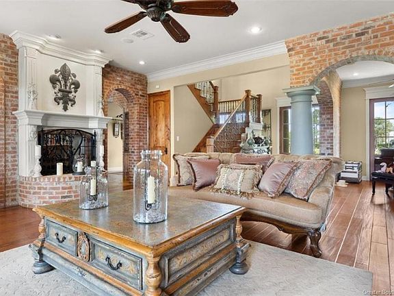 5th image of 3907 Dogwood Way