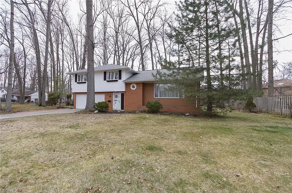 2731 Walter Rd photo 1