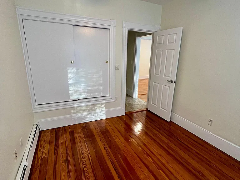 108 Chestnut St #3 — Photo 2