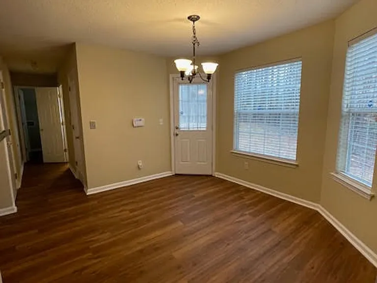4202 Fortune Point — Photo 10
