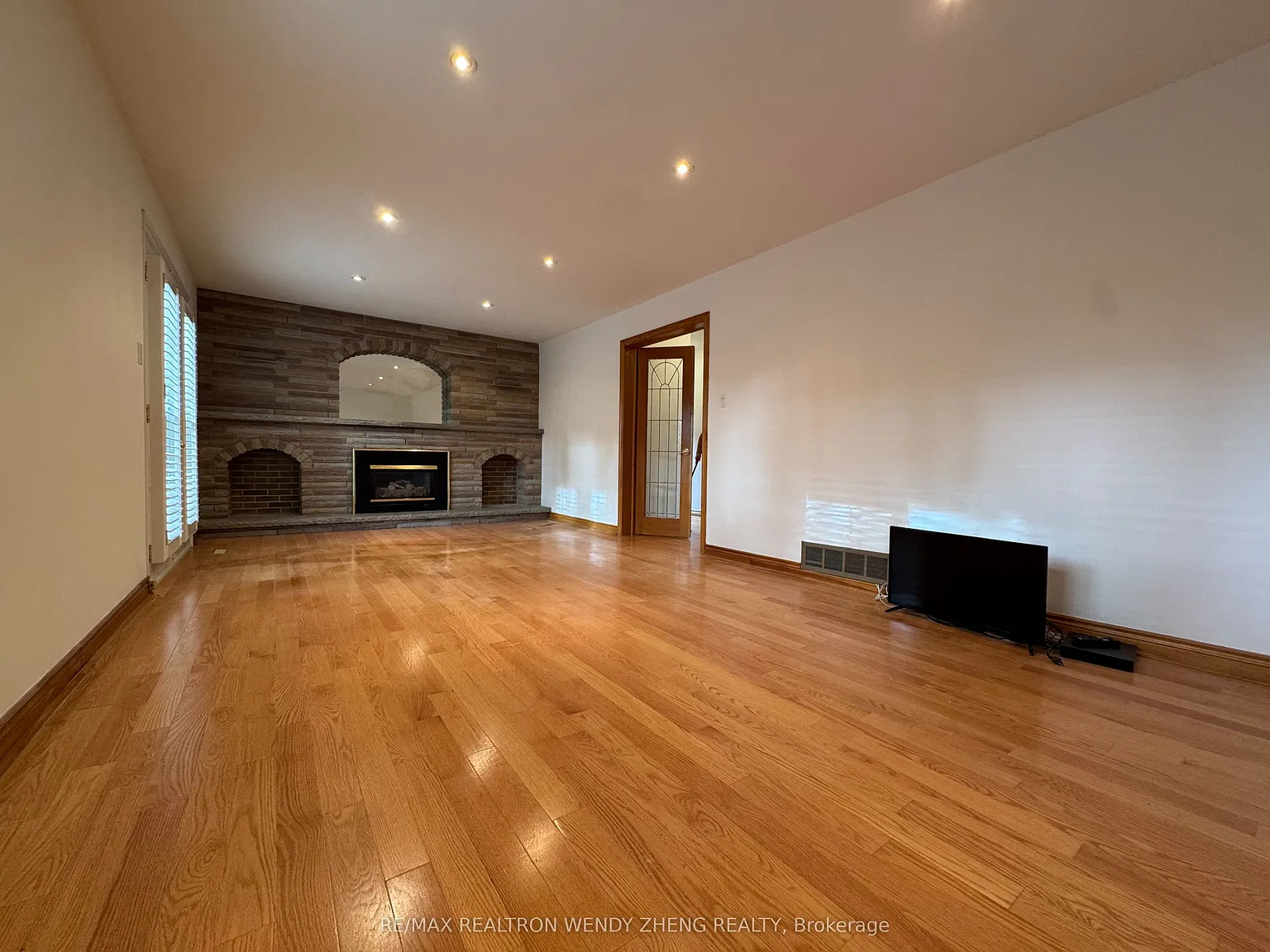 2 bed, $2,500 — Photo 3