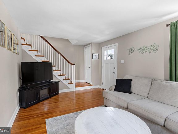 5th image of 461 Summit Ave