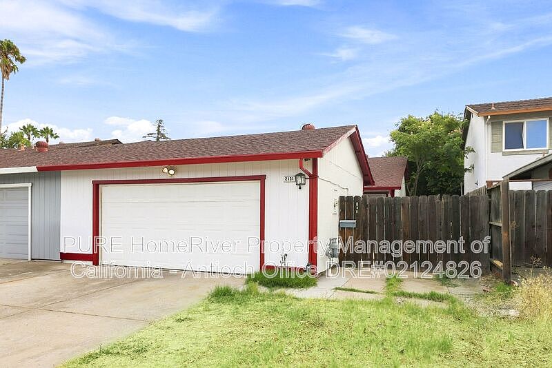 1st image of 2121 Banyan Way