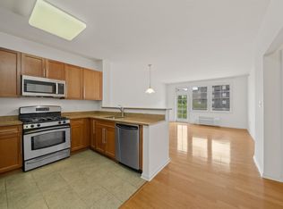 4 Constellation Pl APT 301, Jersey City, NJ