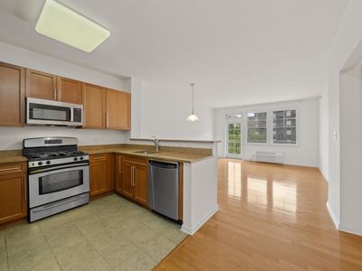 4 Constellation Pl APT 301, Jersey City, NJ, 07305
