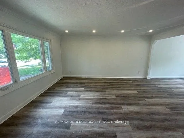 3 bed, $3,000 — Photo 3