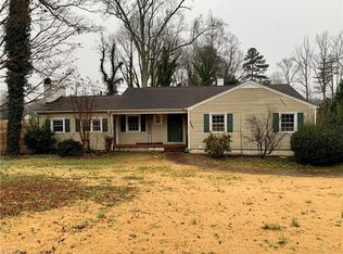 3040 Briarcliffe Rd, Winston Salem, NC 27106