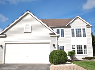 330 Zinnia Dr, Romeoville, IL 60446