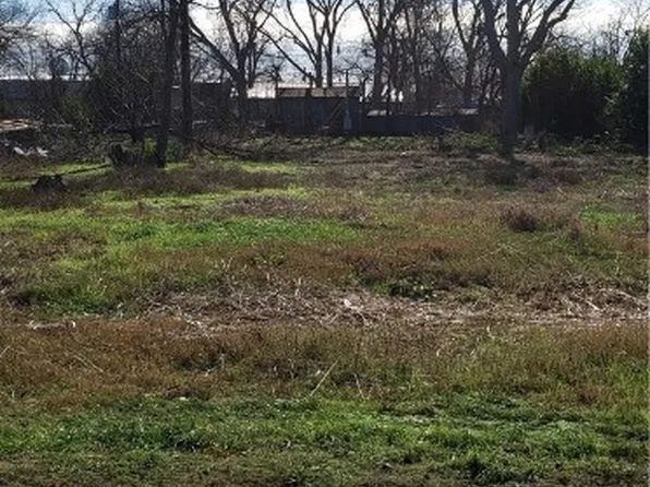 223 W Allen St, Bartlett, TX 76511