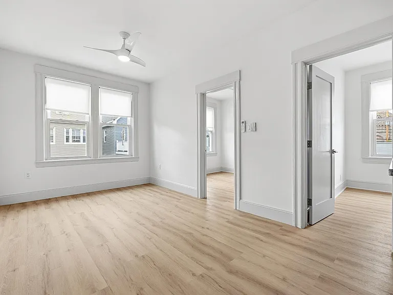 42 W 47th St #2R — Photo 5