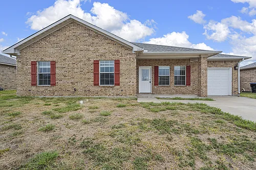 2103 Oliver St Photo 1