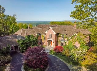 145 Deercliff Rd, Avon, CT 06001