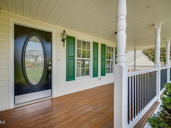 5th image of 224 Chickasaw Cir