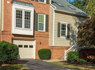 11729 Great Owl Cir, Reston, VA 20194