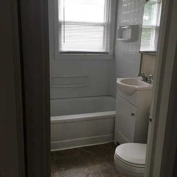 711 N College Ave #22 — Photo 5
