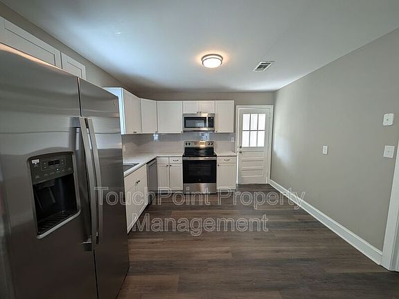 4th image of 716 Stonewall Ct