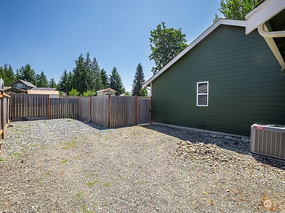 4th image of 22819 129th Avenue Ct E