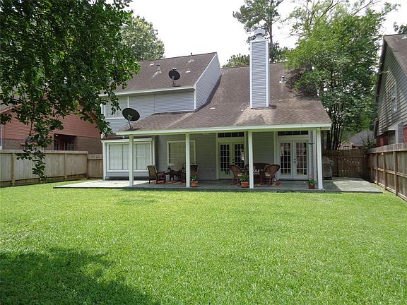 2nd image of 4934 Maple Brook Ln