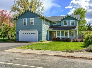 1709 Fruitdale Dr, Grants Pass, OR 97527