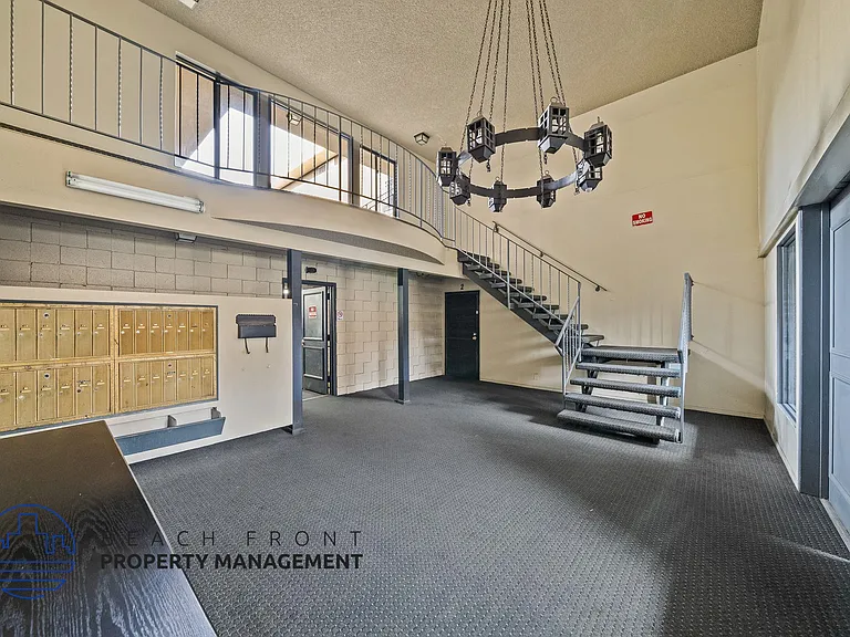 925 N. Inglewood Ave. — Photo 25