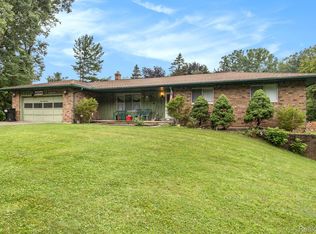 3312 Legion Dr, Brighton, MI