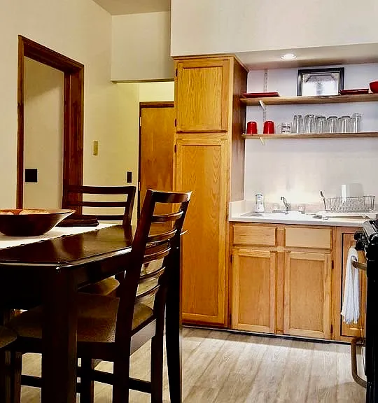 2326 W 24th St #1 — Photo 4