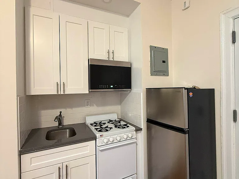 22 W 77th St #58 — Photo 5