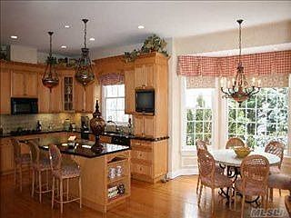 2nd image of 52 Stone Hill Dr S