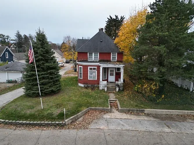 122 Dewolfe St photo 1