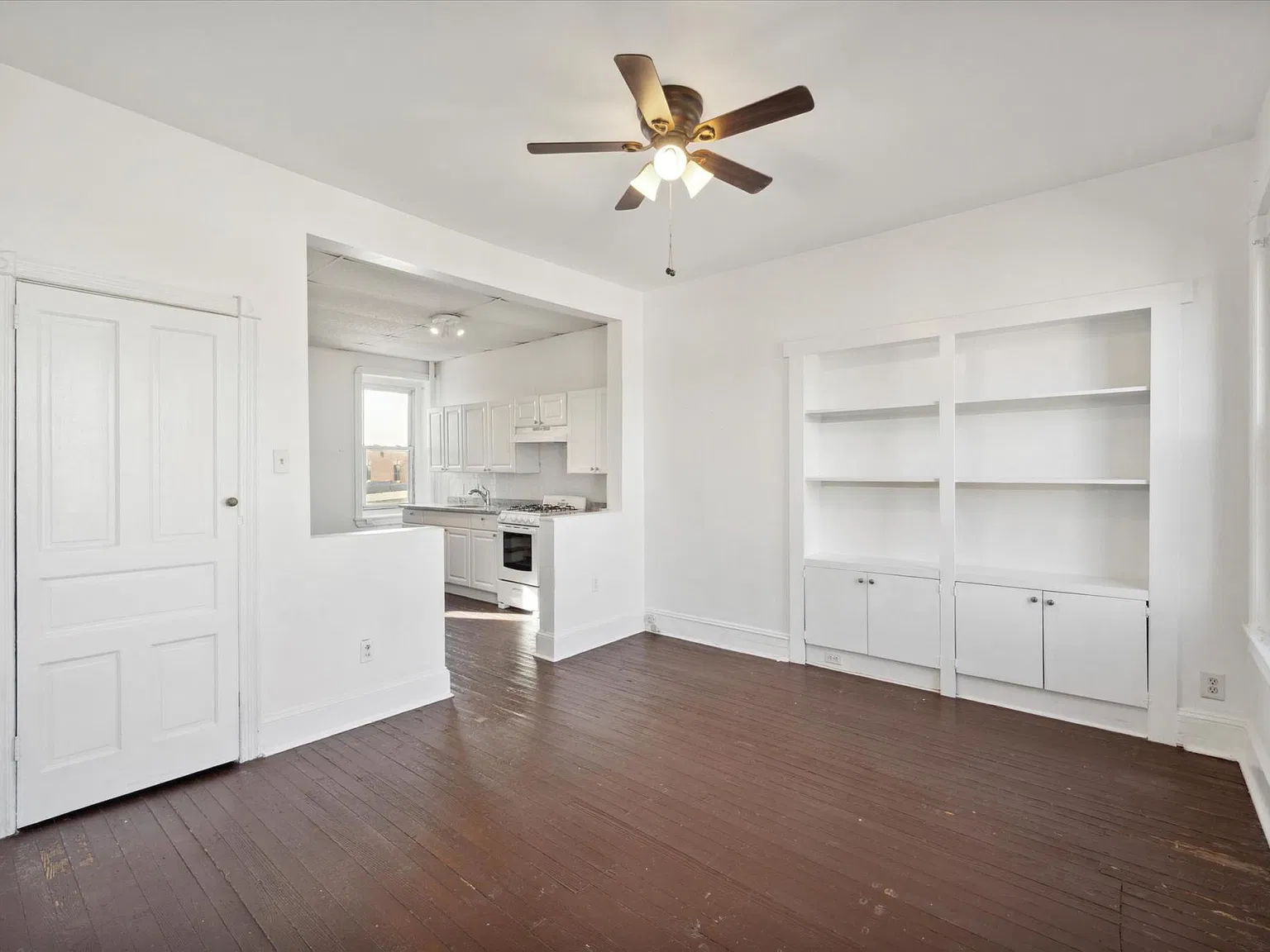 Studio, 550 sqft, $1,200 — Photo 3
