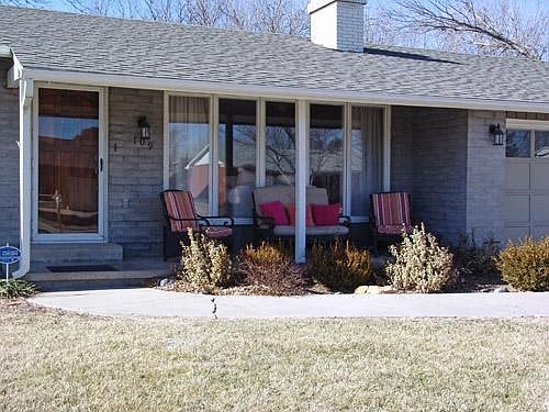 2nd image of 2709 Belmont Pl