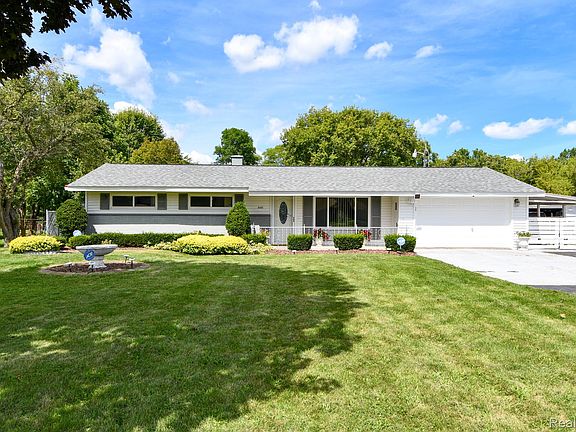 3rd image of 6443 Richfield Rd